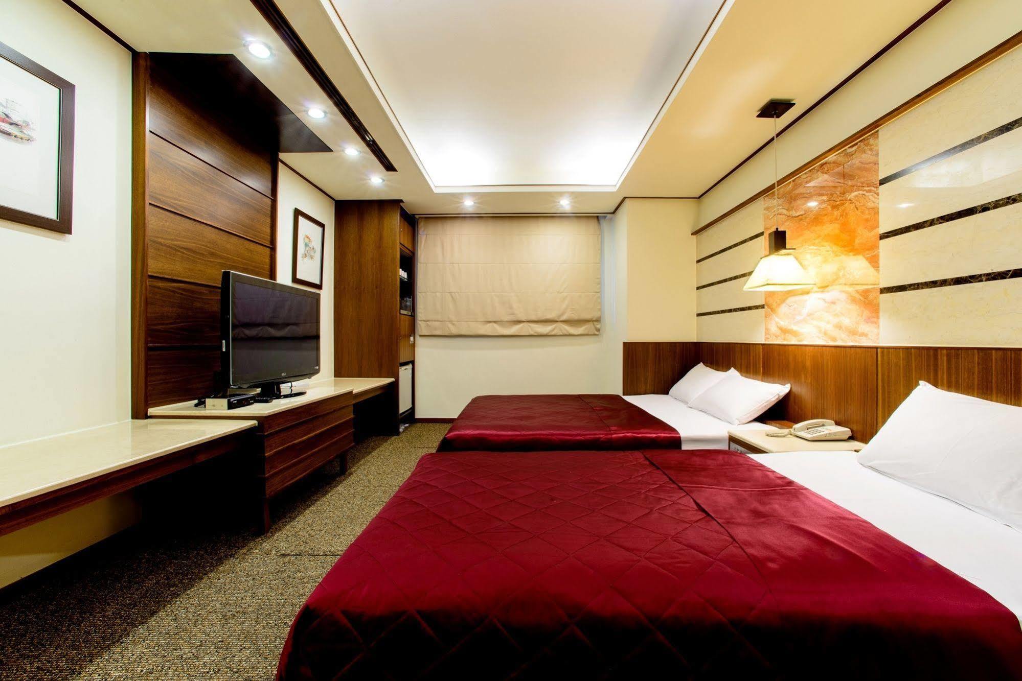 Kao Yuan Hotel - Zhong Shan Taizhong Zewnętrze zdjęcie