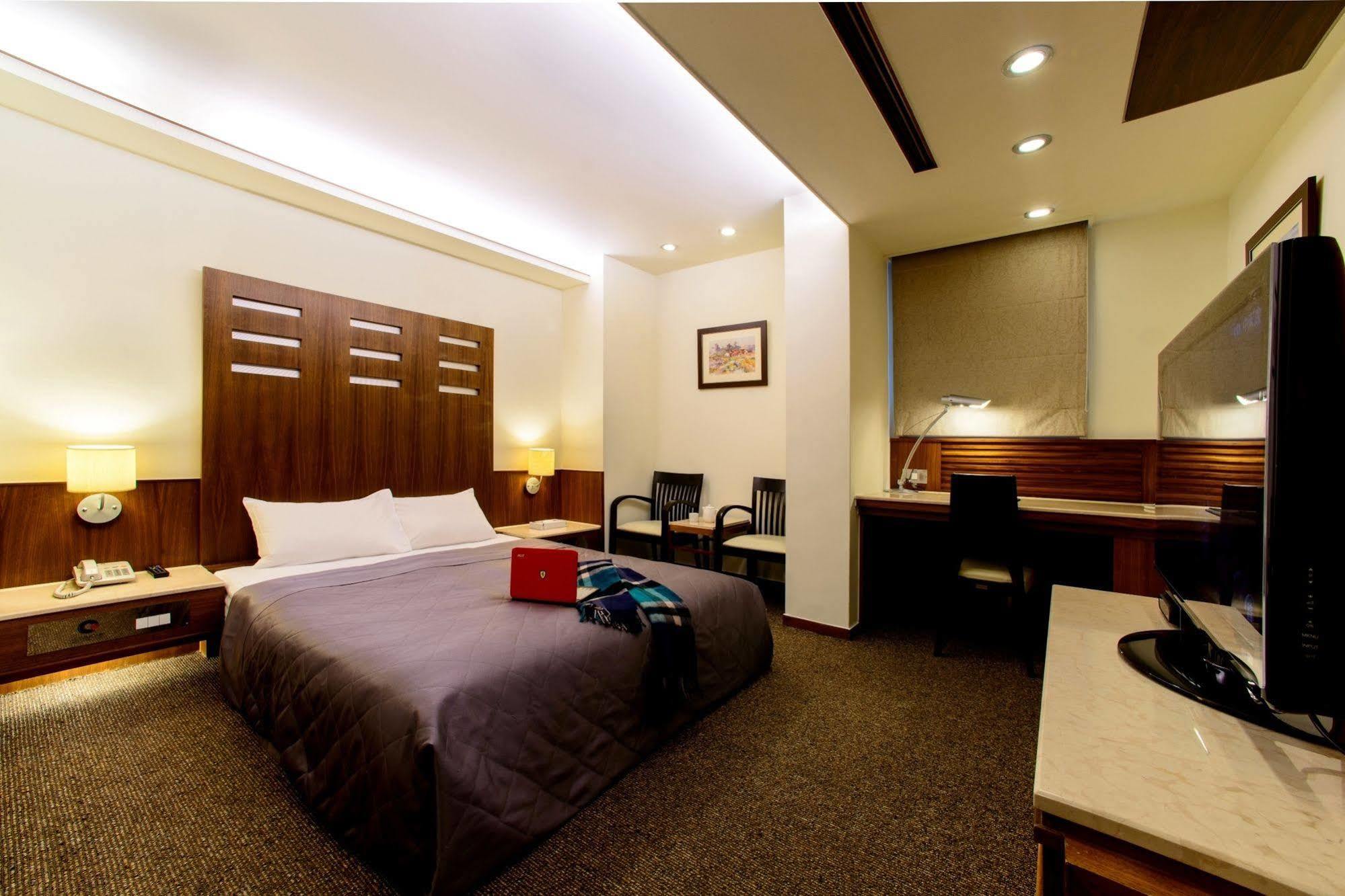 Kao Yuan Hotel - Zhong Shan Taizhong Zewnętrze zdjęcie